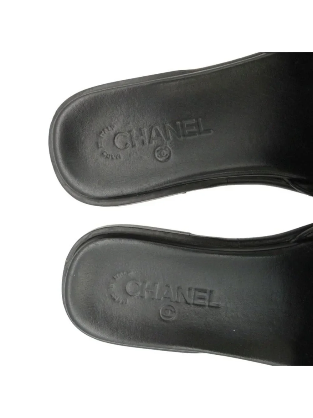Chanel Beach Sandals Slide Flat CC Logo Enamel Patent Leather Black